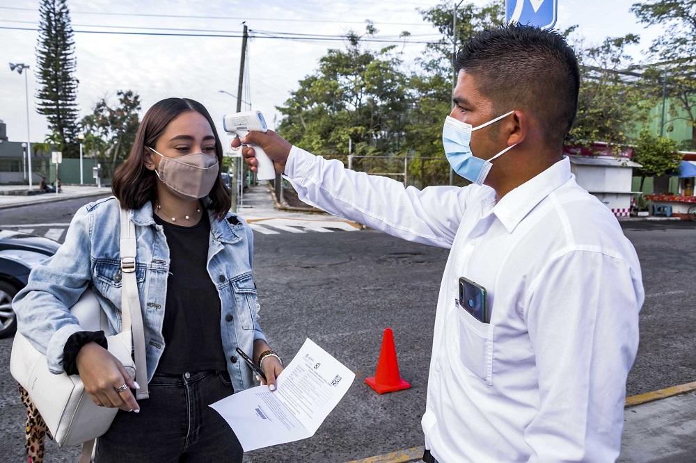Prepara UdeC aplicación del examen EGEL-CENEVAL | Guía Ceneval Resuelta 2021 Acredita al 100%